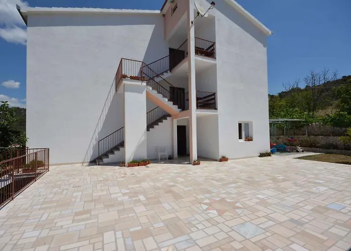6 Vinišće