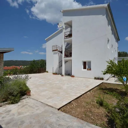 Apartment 6 Vinisce