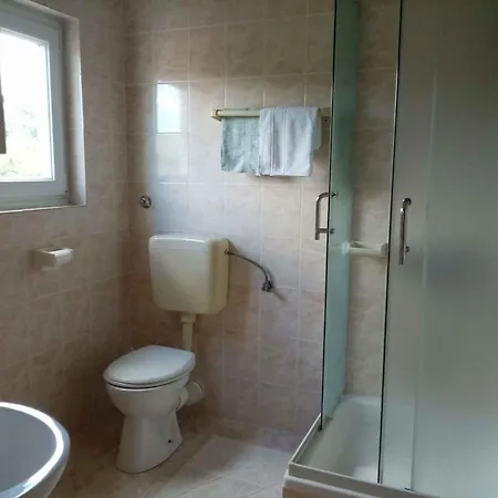 6 Vinišće