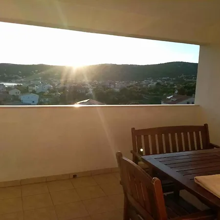 6 Apartment *