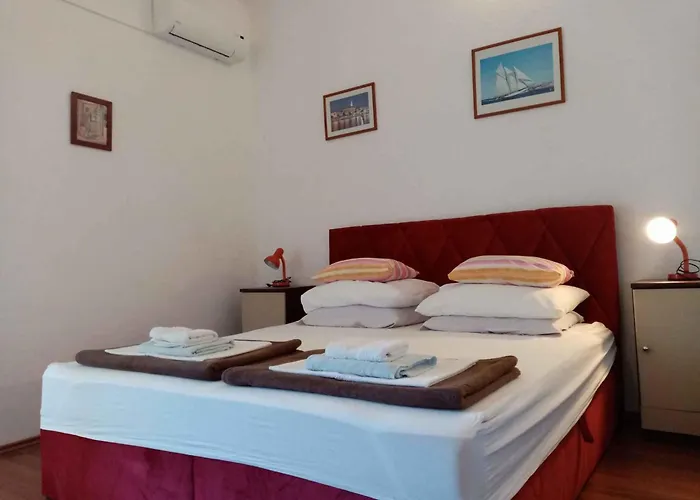 6 Apartment